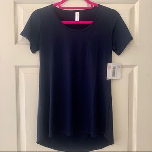 NWT Lularoe Classic T